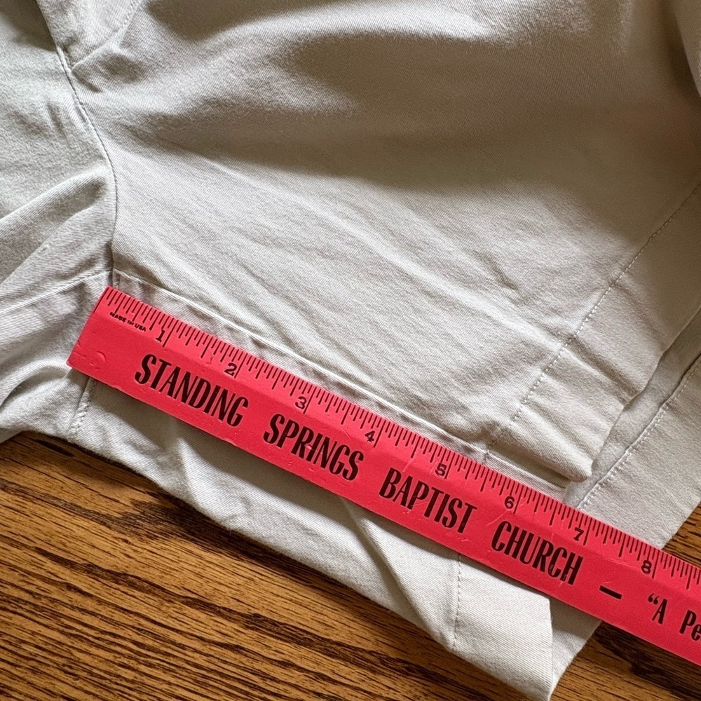 Southern Tide Men's khaki Shorts- size 28- 6.5 inch inseam - Picture 5 of 13